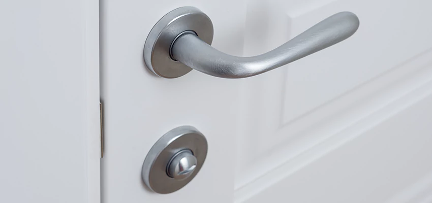 Single-Occupancy Restroom Locks Repair in Carpentersville, Illinois