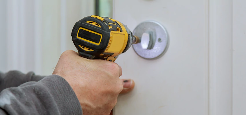 Street Locksmith For Smart Lock Repair in Carpentersville, IL