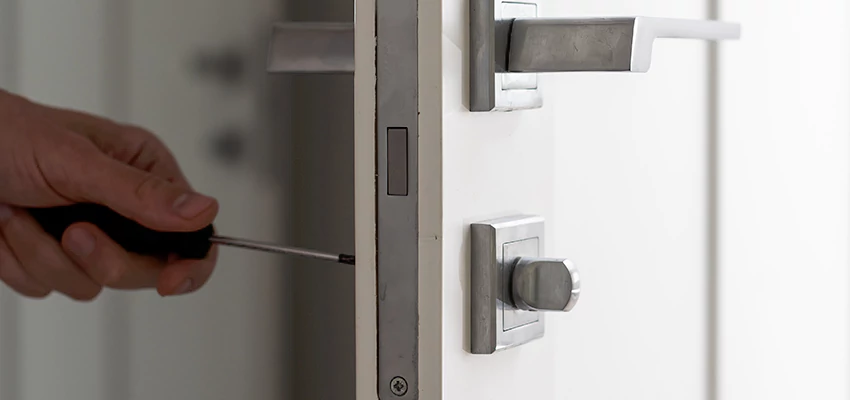 Key Programming Locksmith Open Now in Carpentersville, Illinois